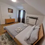 Apartman Has *